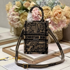 Christian Dior Shopping Bags